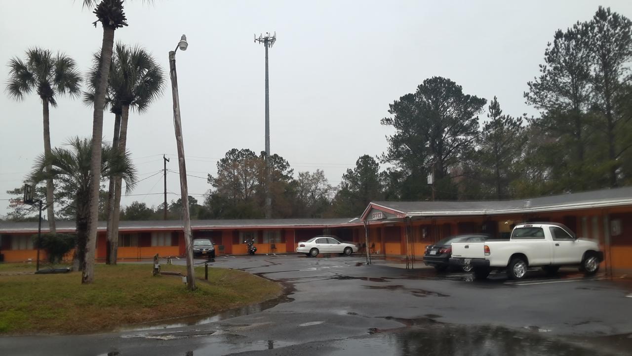 Holiday Terrace Motel Hilliard Exterior photo